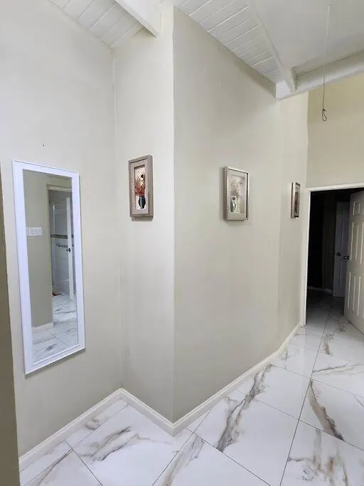 Spacious Luxury 3 Bed Rooms In Kingston 0*,  Jamajka